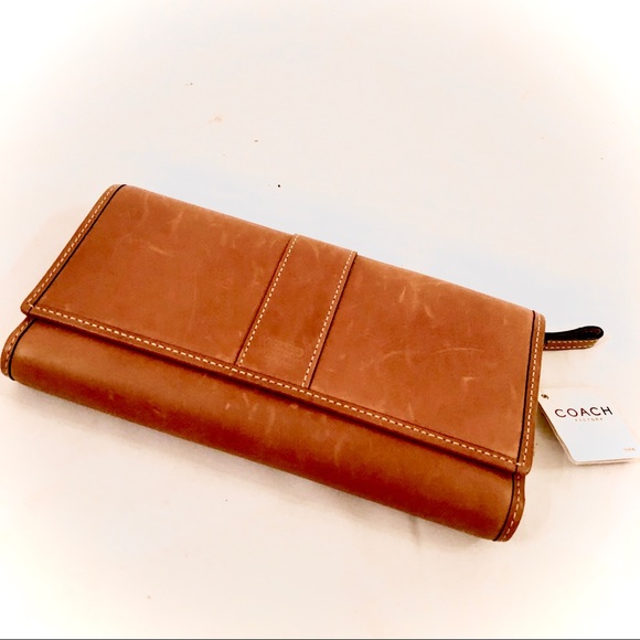 Coach Handbags - New leather Coach wallet with tags in camel